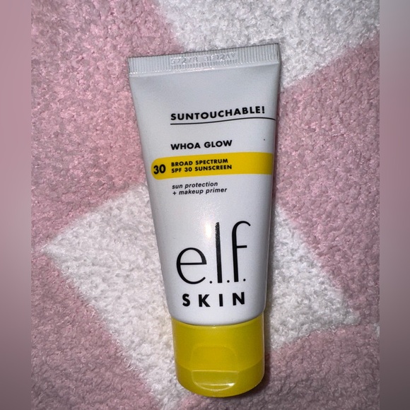 Elf
Suntouchable Whoa Glow SPF 30 - Picture 1 of 3